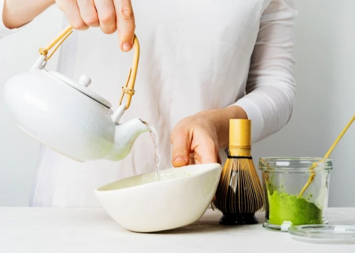 How to make matcha green tea properly